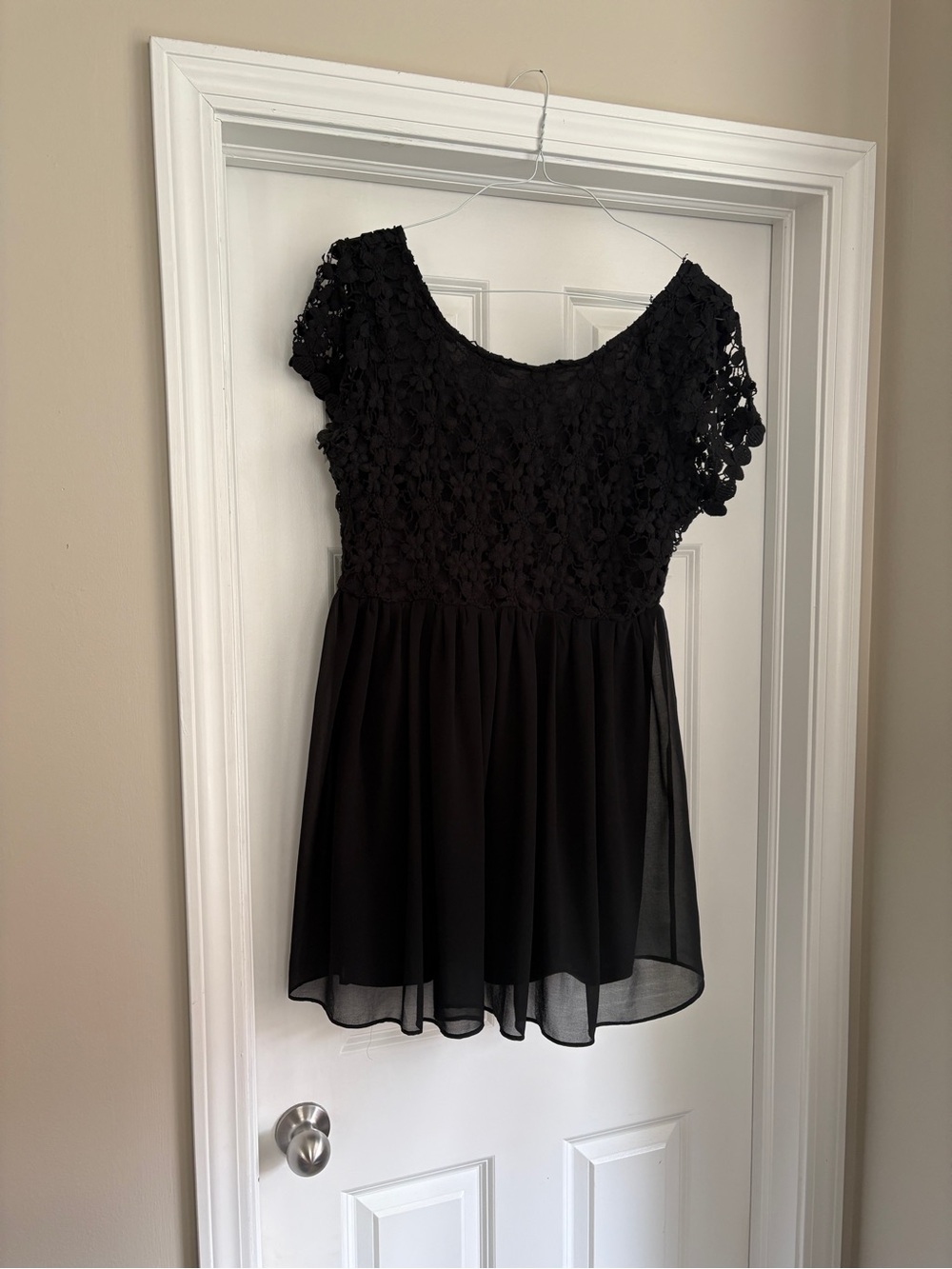 Francesca’s Jun&Ivy Black Lacey Feminine Mini Dress Floral Girly Garden Party